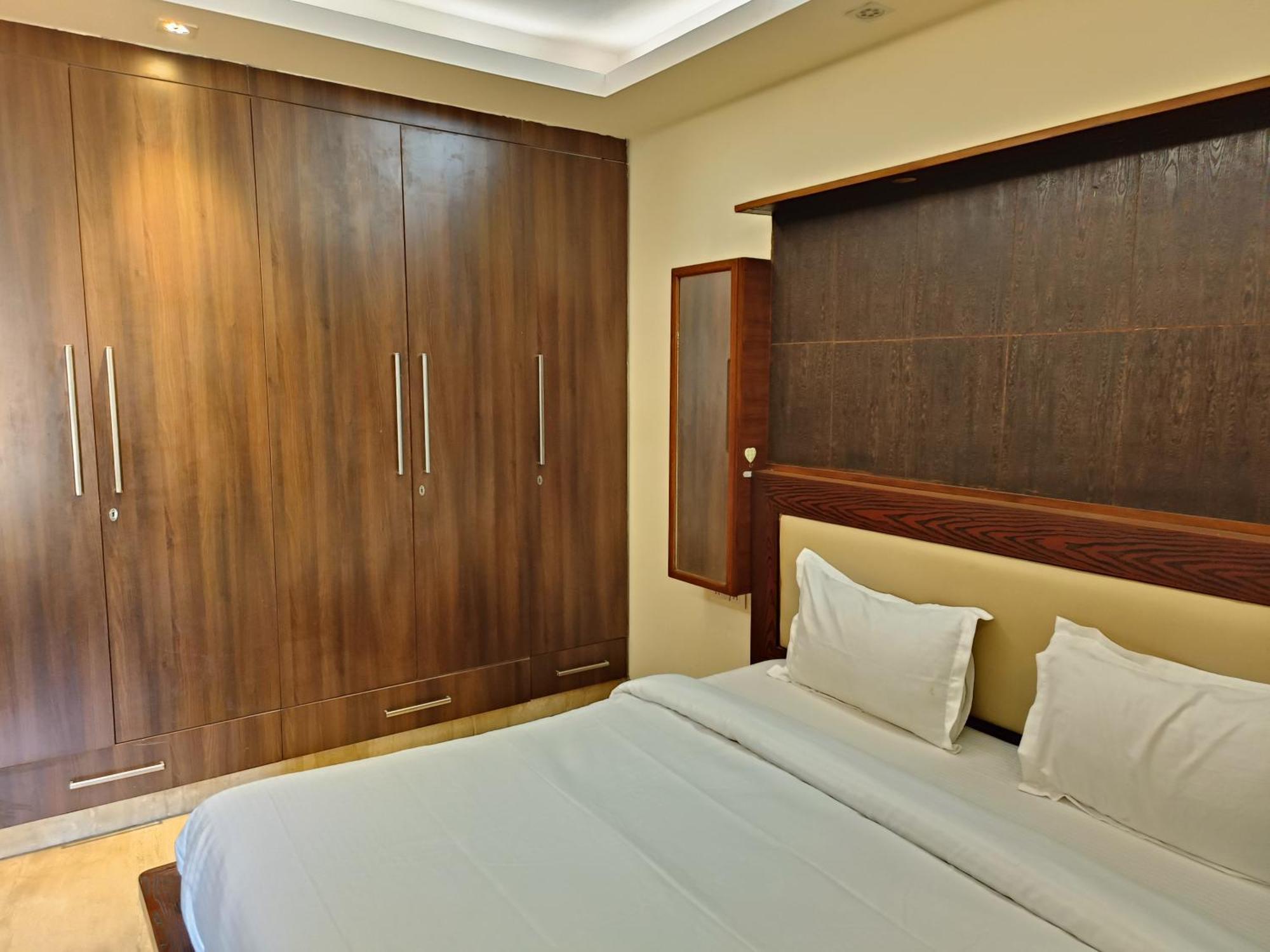 Greenleaf Apartment And Suites, Greater Kailash 1 ニューデリー エクステリア 写真