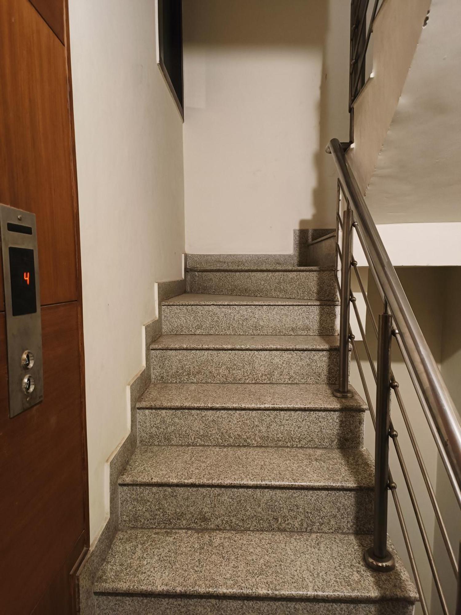 Greenleaf Apartment And Suites, Greater Kailash 1 ニューデリー エクステリア 写真
